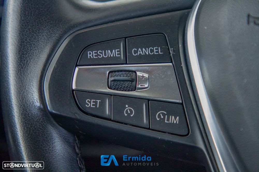 BMW 330 e Auto - 45