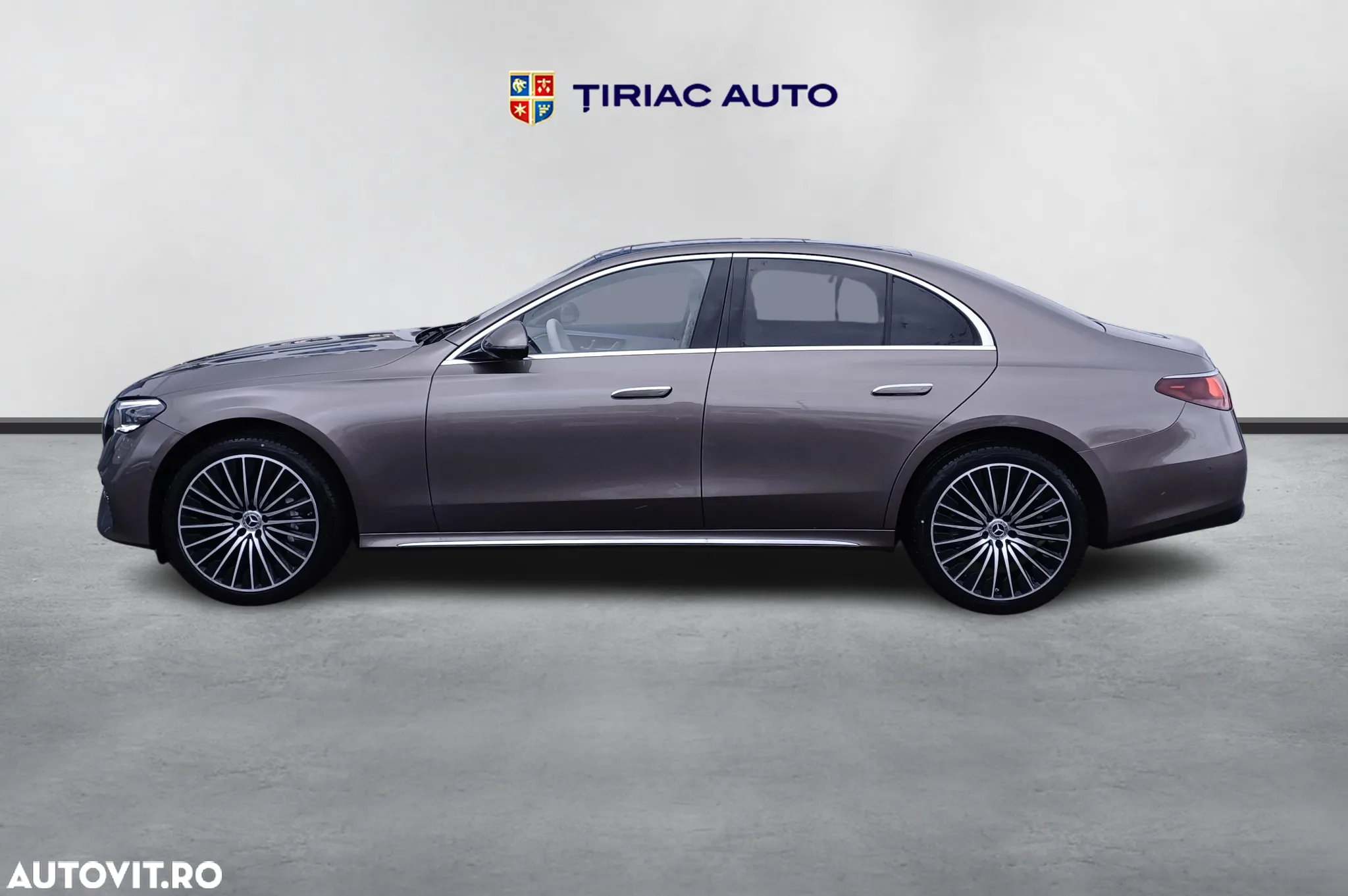Mercedes-Benz E 200 MHEV 4MATIC Aut. - 2