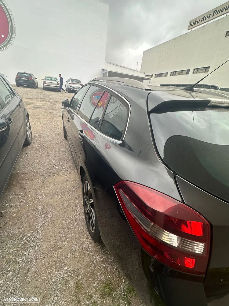 Renault Laguna Break dCi 110 FAP Bose Edition - 8