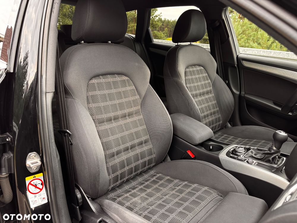 Audi A4 Avant 2.0 TDI DPF clean diesel S line Sportpaket - 10