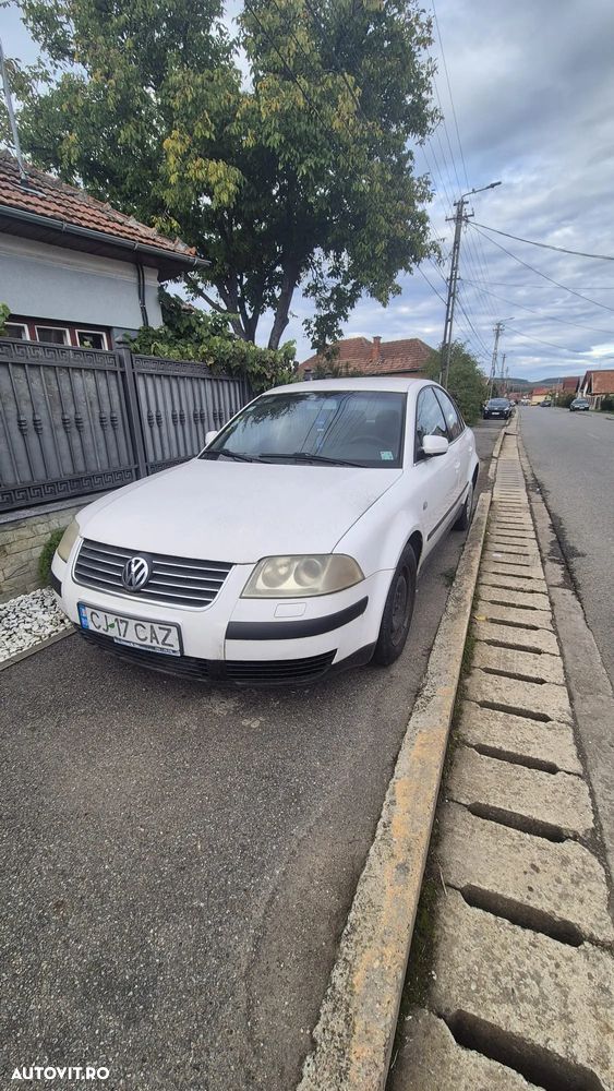 Volkswagen Passat 1.6 Comfortline - 2