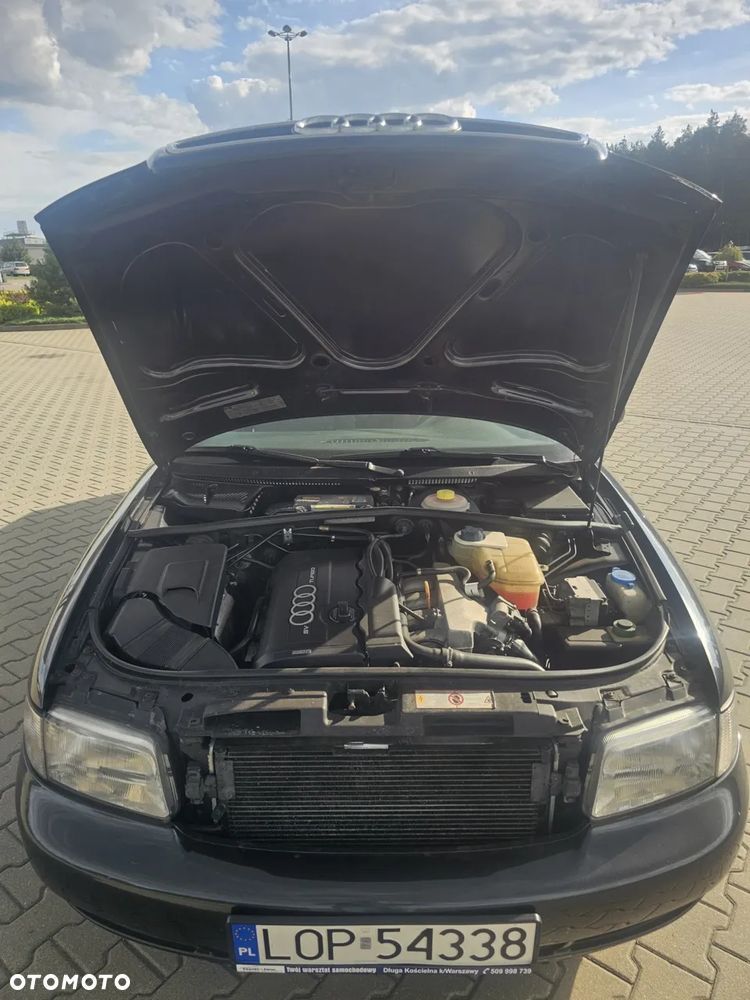 Audi A4 Limousine - 15