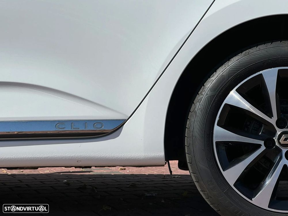 Renault Clio 1.0 TCe Limited Bi-Fuel - 29