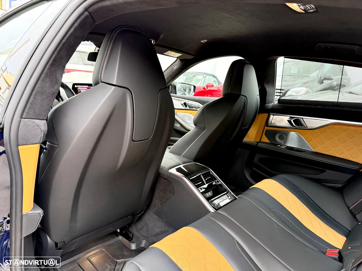 BMW M8 Competition - 35