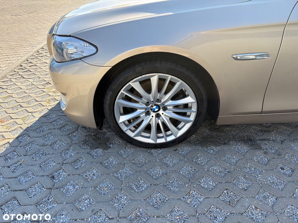 BMW Seria 5 520d - 7