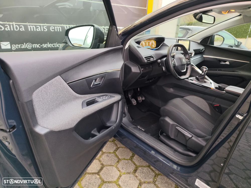 Peugeot 3008 PureTech 130 Stop & Start GPF Allure - 21