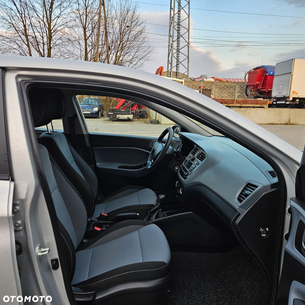 Hyundai i20 - 16