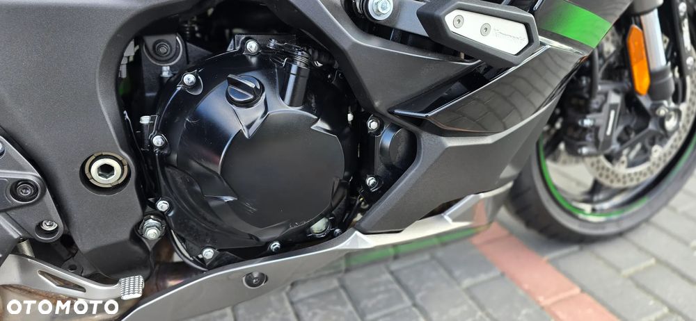 Kawasaki Ninja 1000 SX - 21