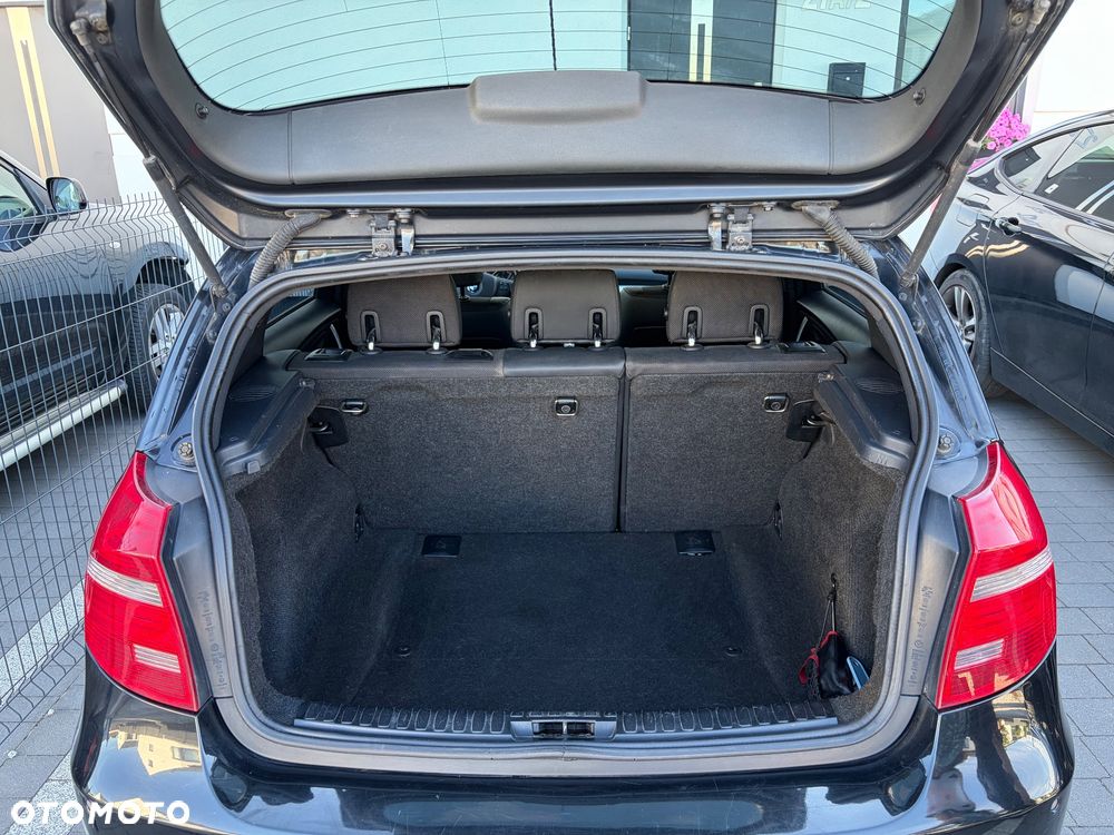 BMW Seria 1 120d DPF - 12