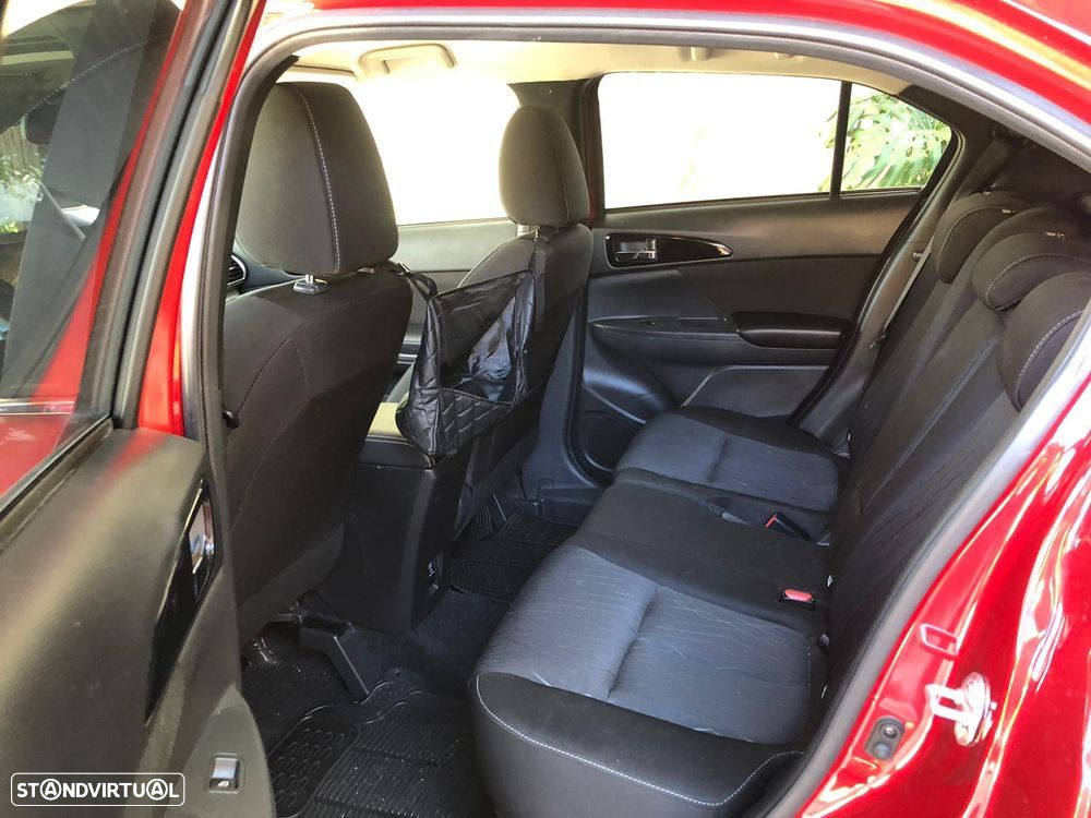 Mitsubishi Eclipse Cross 1.5 MIVEC Intense CVT - 4