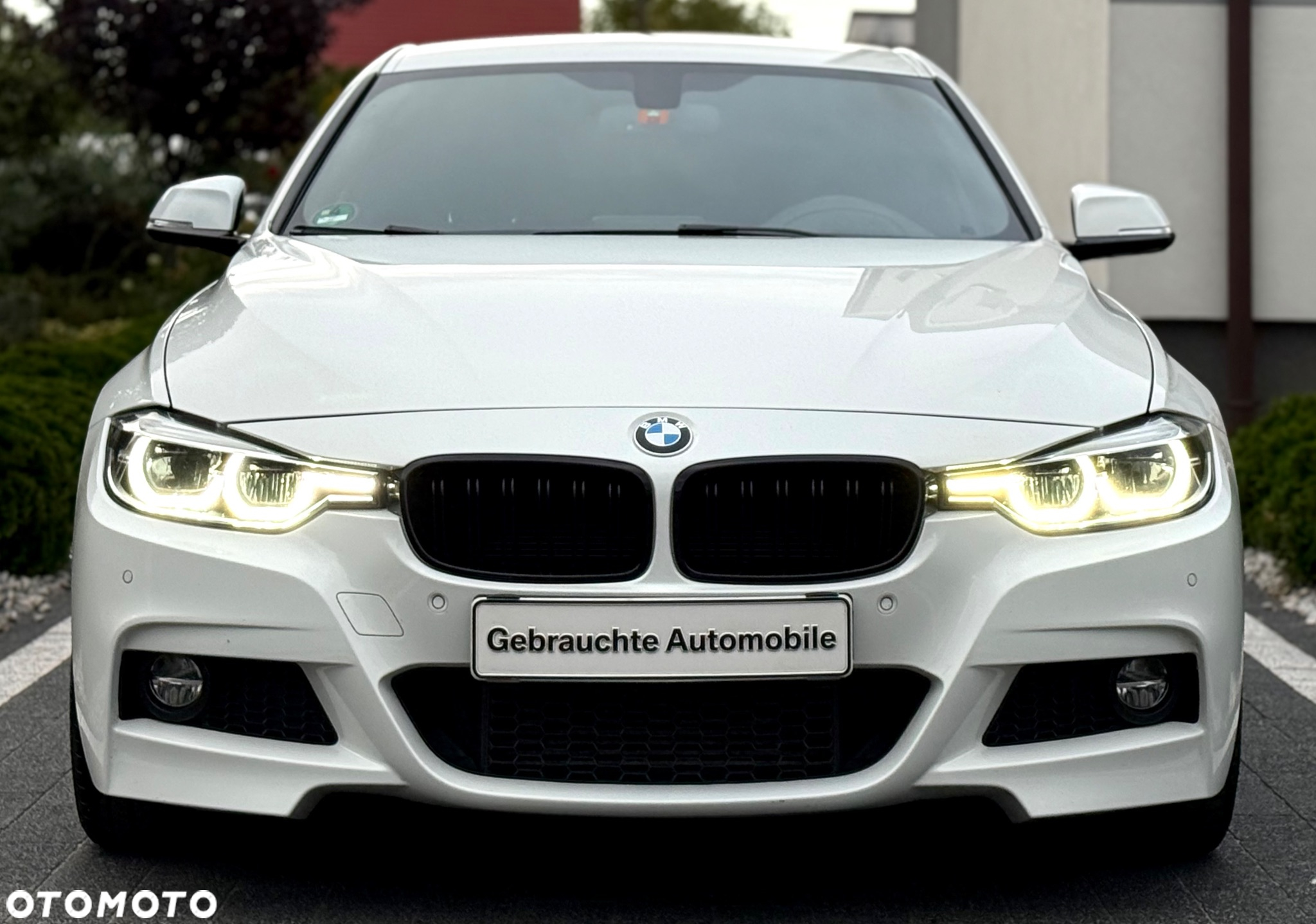 BMW Seria 3 320d Touring M Sport - 2