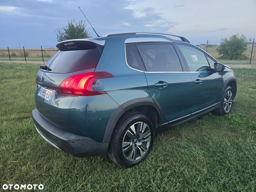 Peugeot 2008 1.5 BlueHDi Allure S&S - 5