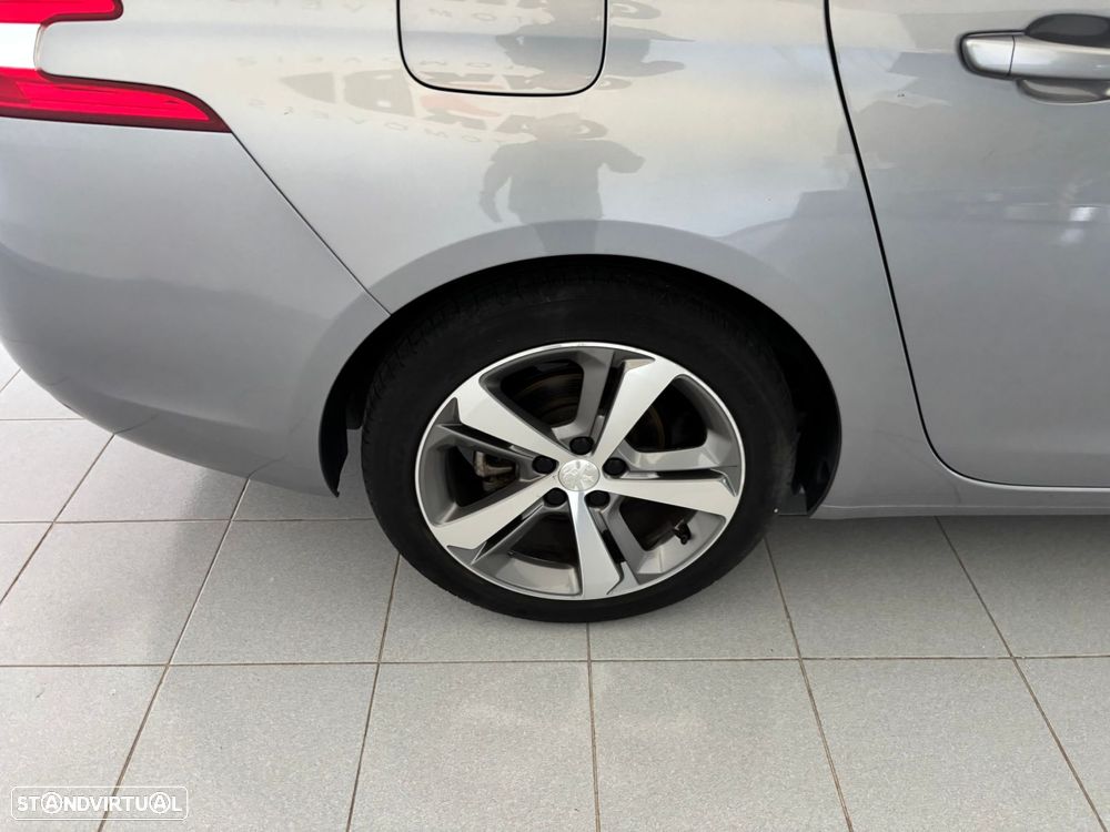 Peugeot 308 SW 1.5 BlueHDi Allure EAT6 - 20