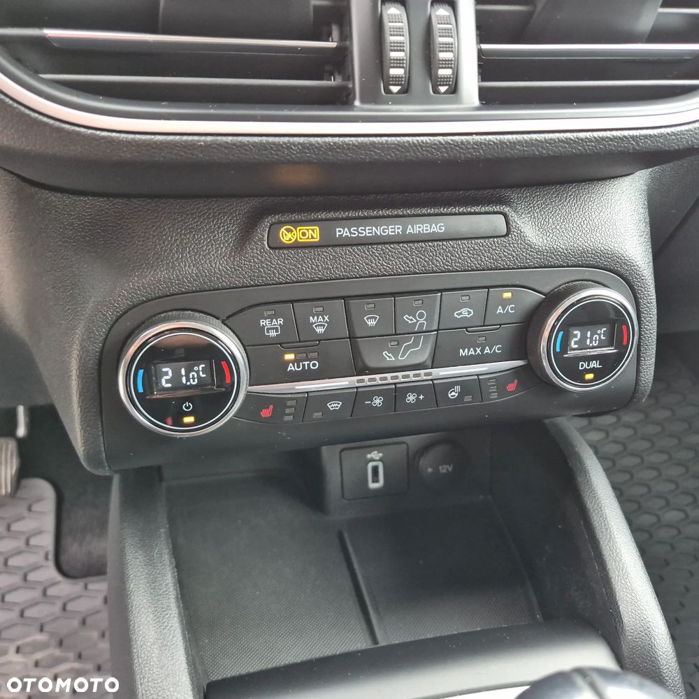 Ford Focus 1.5 TDCi DPF Start-Stopp-System Titanium - 19