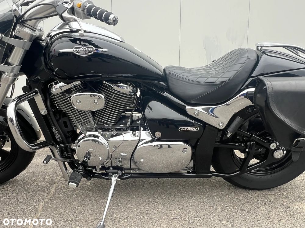 Suzuki Intruder - 4