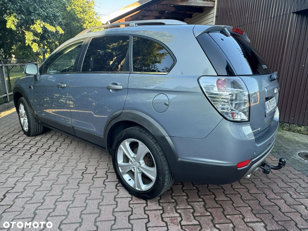 Chevrolet Captiva 2.2 D LTZ - 12