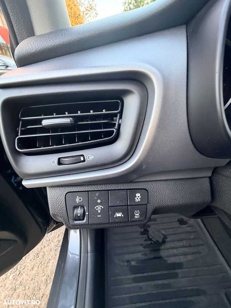Kia Stonic 1.2 GSL Urban - 17