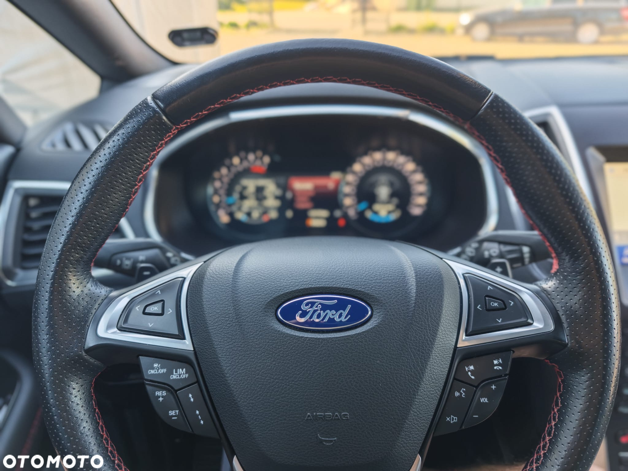 Ford S-Max 2.0 EcoBlue Twin-Turbo ST-Line - 31
