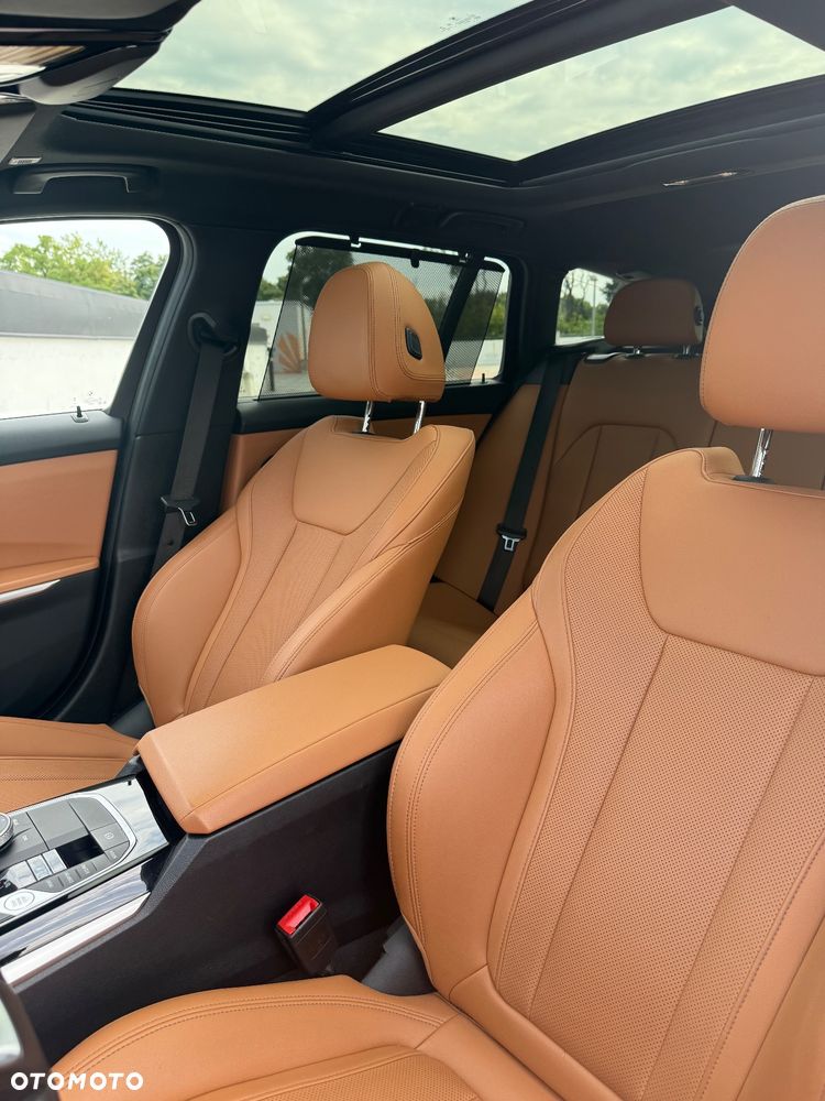 BMW Seria 3 318d Touring M Sport - 38