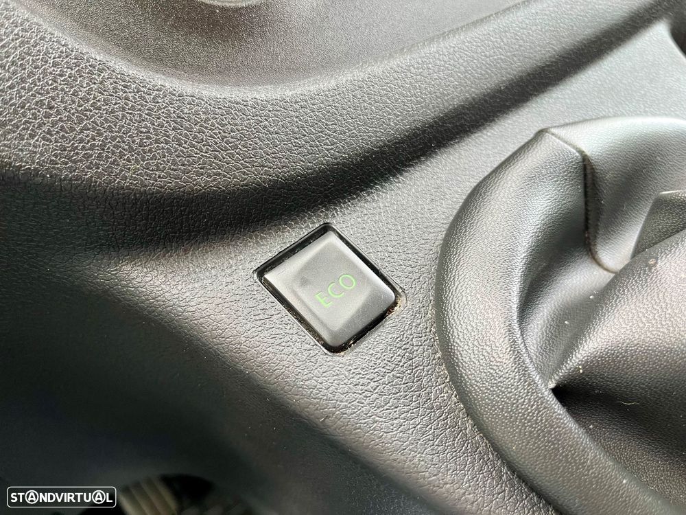 Opel Vivaro 1.6 CDTI BITURBO Cabine dupla 5 lugares versão longa - 37