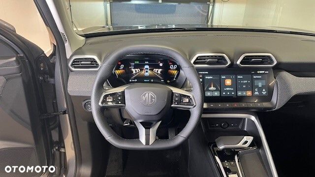 MG ZS Hybrid+ - 27
