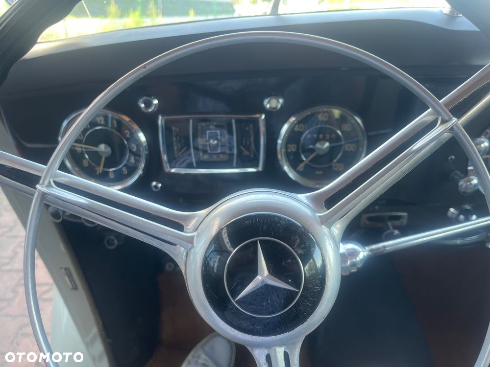 Mercedes-Benz Inny - 30