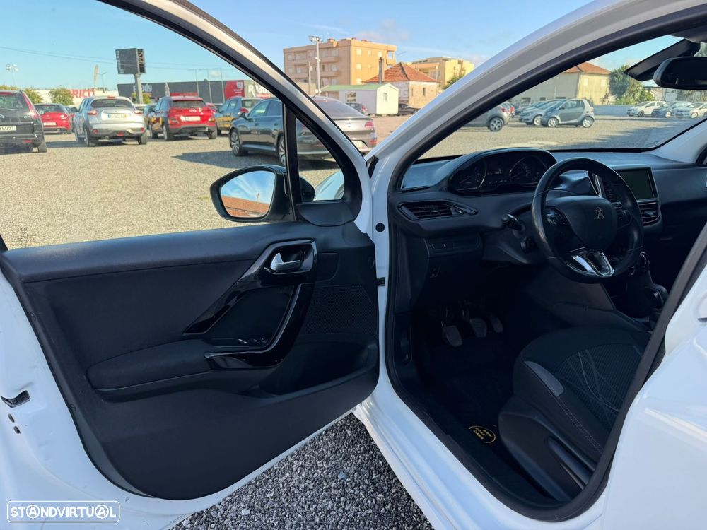 Peugeot 208 1.2 PureTech Active - 13