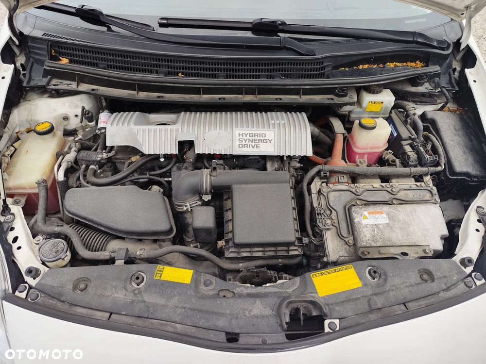 Toyota Prius 1.8 HSD Prestige - 8