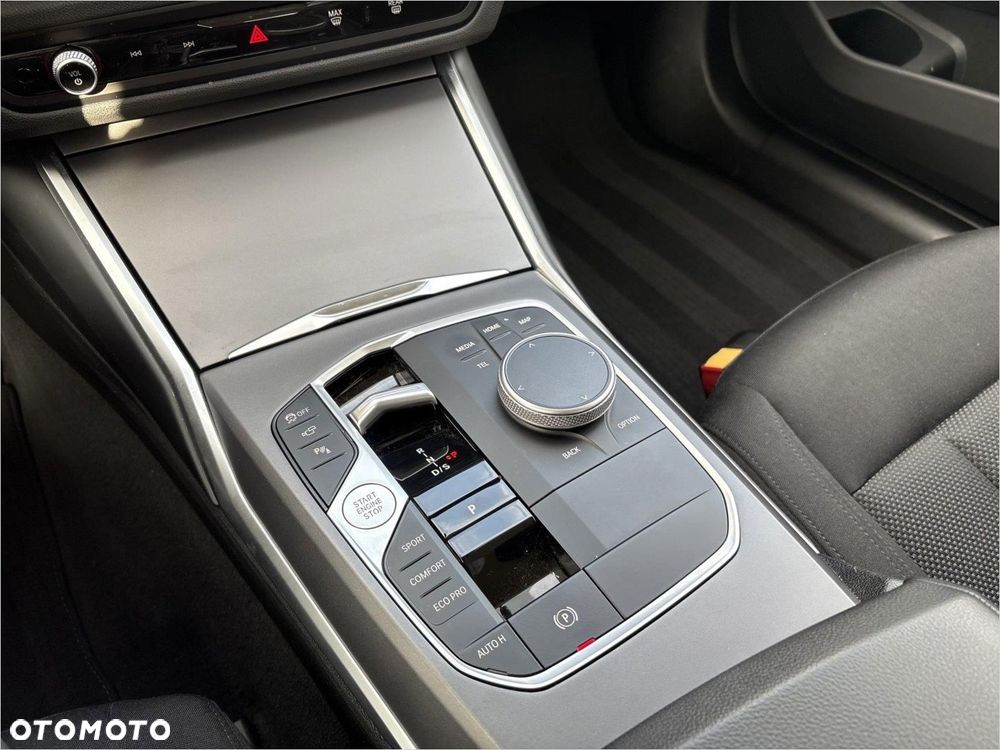 BMW Seria 3 320d xDrive mHEV sport - 15
