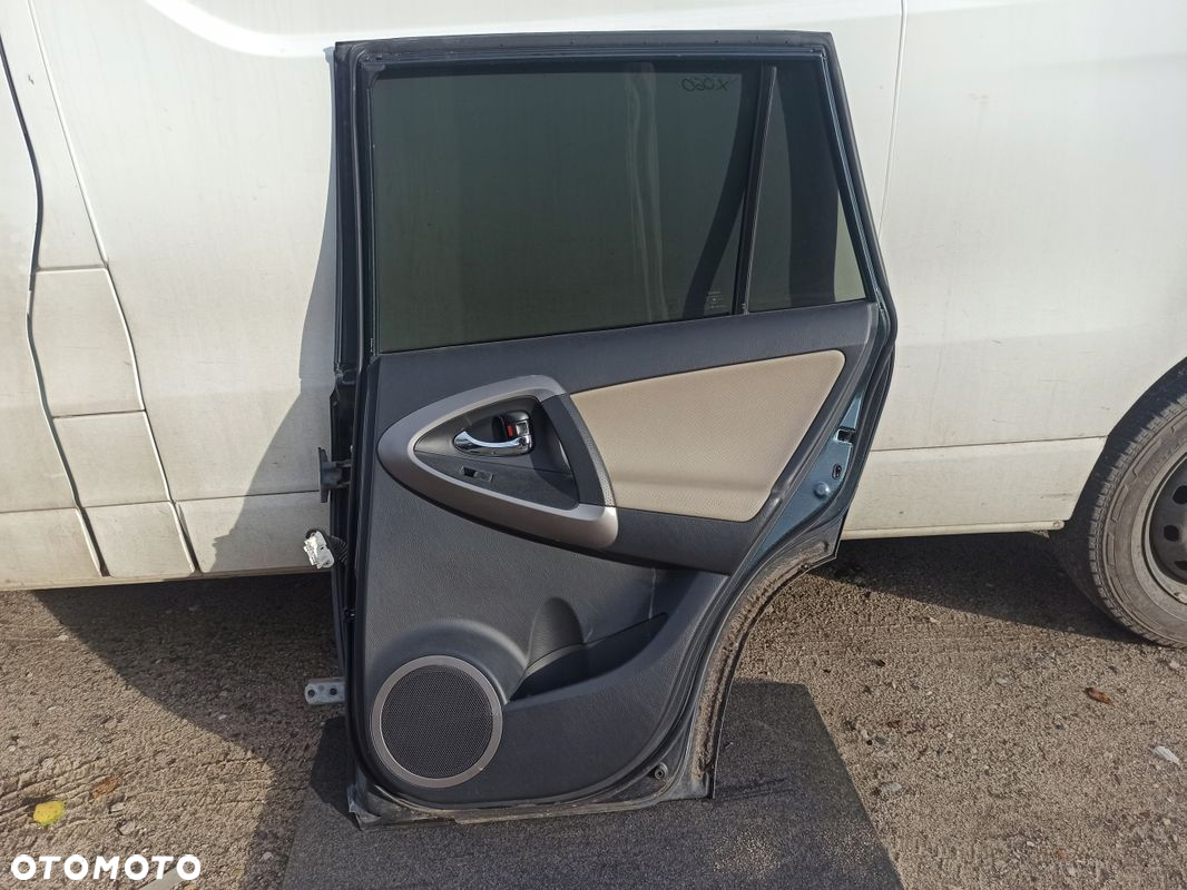 Drzwi prawy tył kompletne TOYOTA RAV4 III 6T3 06-13 - 15