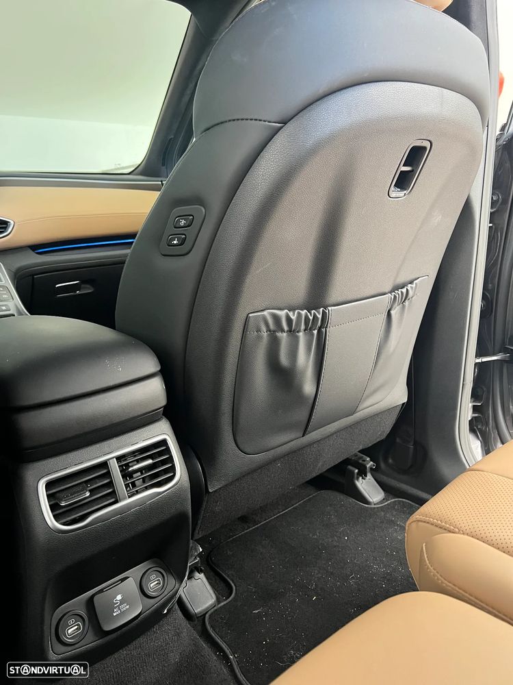 Hyundai Santa Fe 1.6 T-GDI HEV Vanguard+Luxury Pack - 23