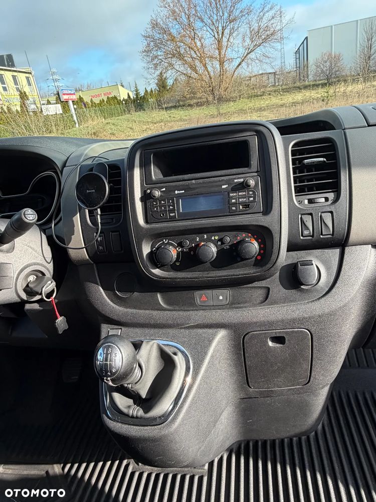 Renault TRAFIC 3 - 13