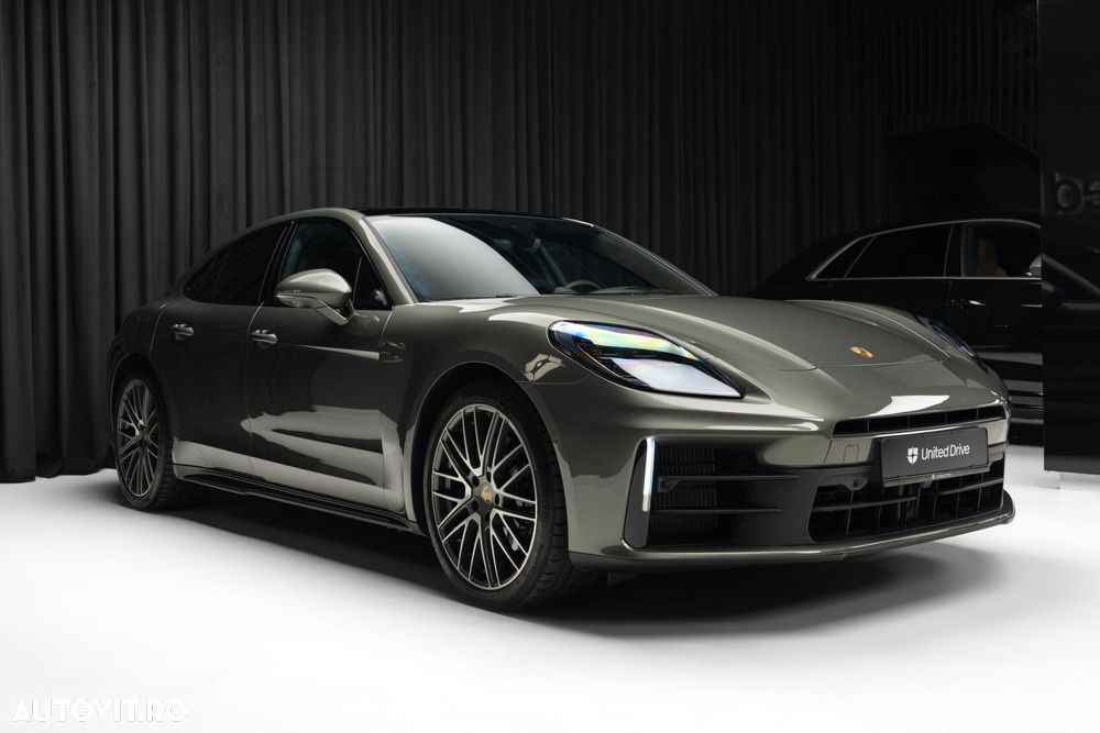 Porsche Panamera 4 - 3