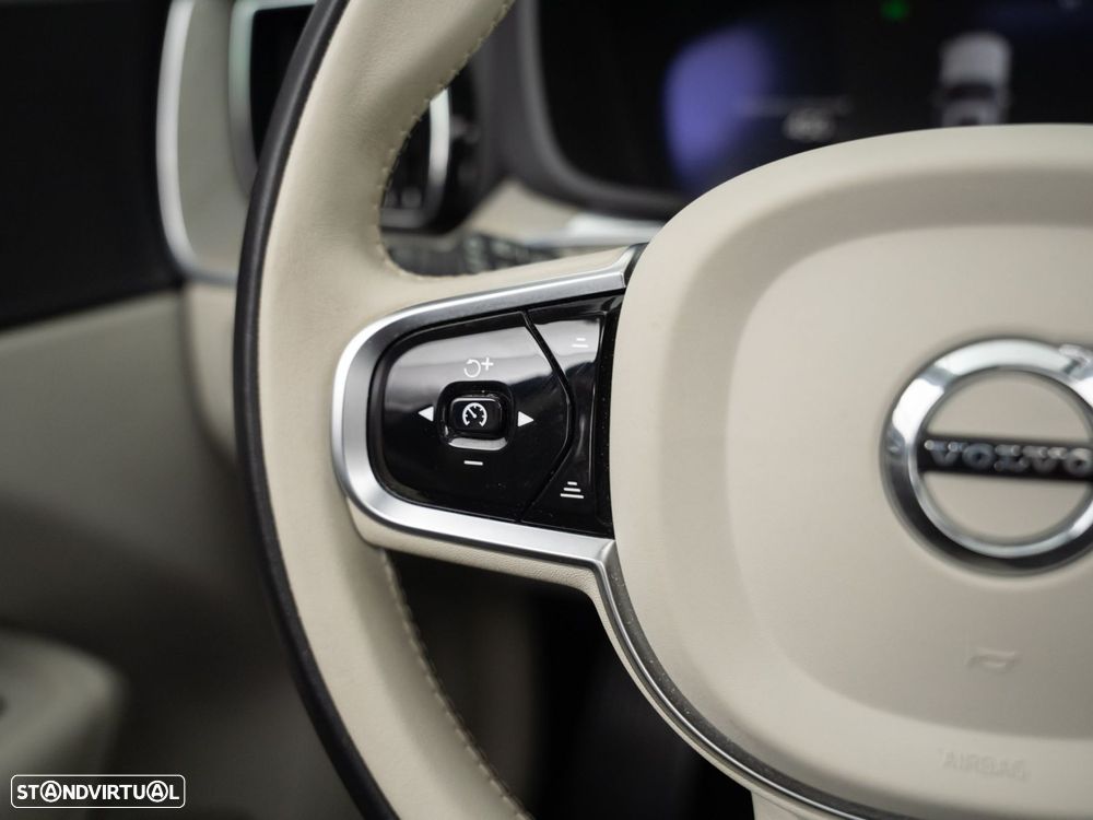 Volvo XC 60 2.0 T6 PHEV Plus Bright AWD - 22