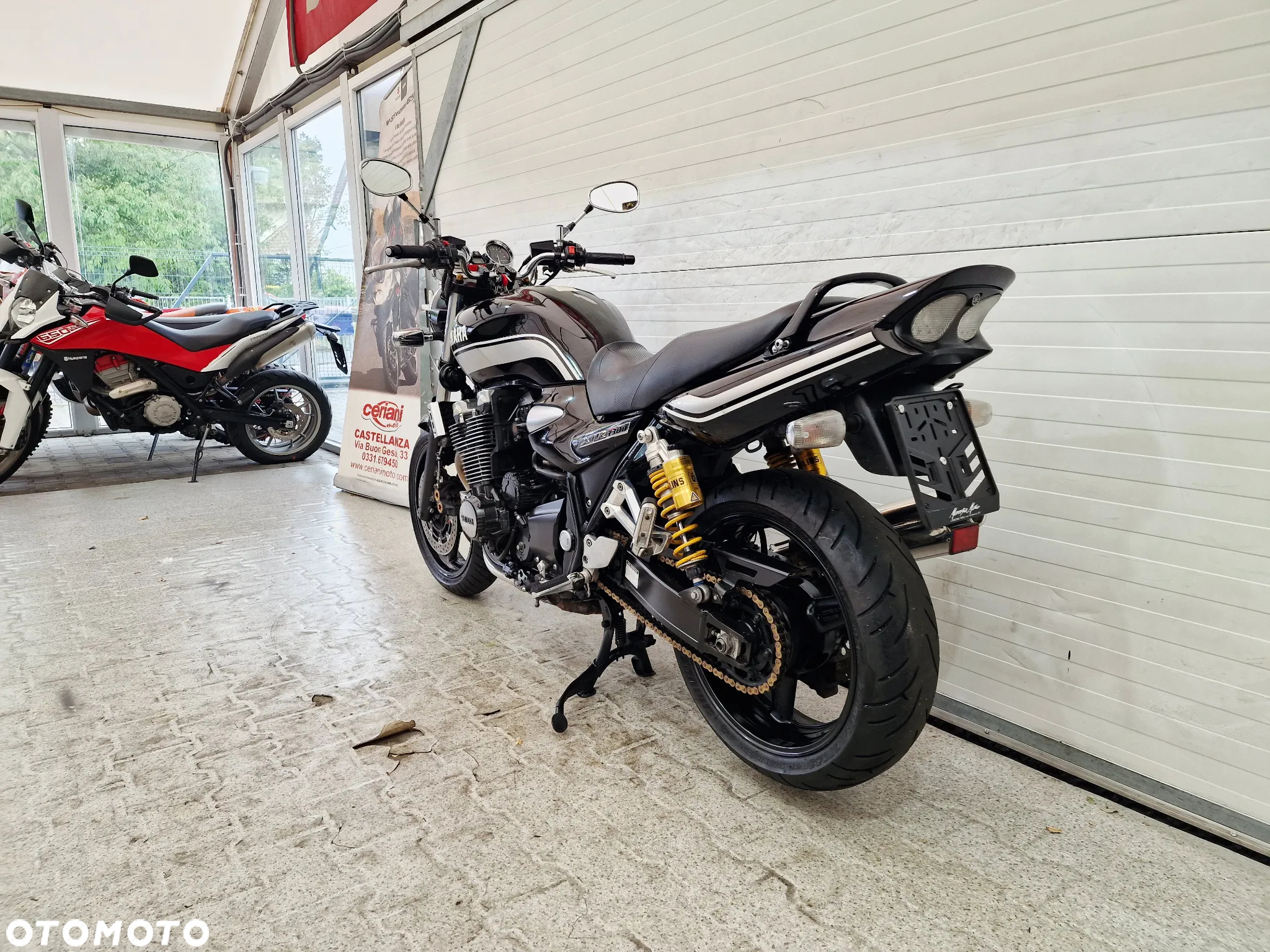 Yamaha XJR - 3