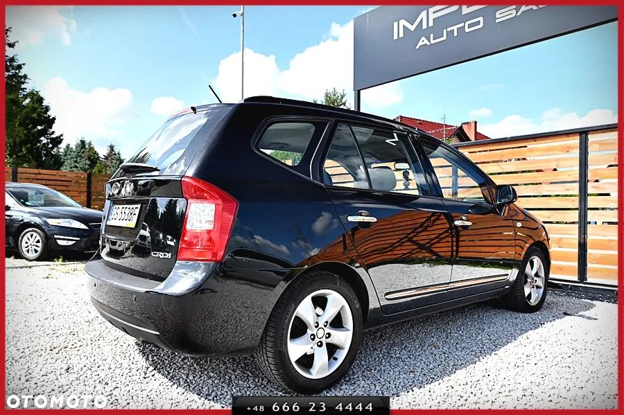 Kia Carens 2.0 CRDi Tour - 12