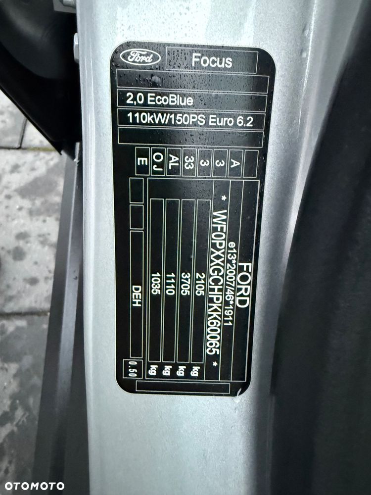 Ford Focus 2.0 EcoBlue Start-Stopp-System TITANIUM - 39