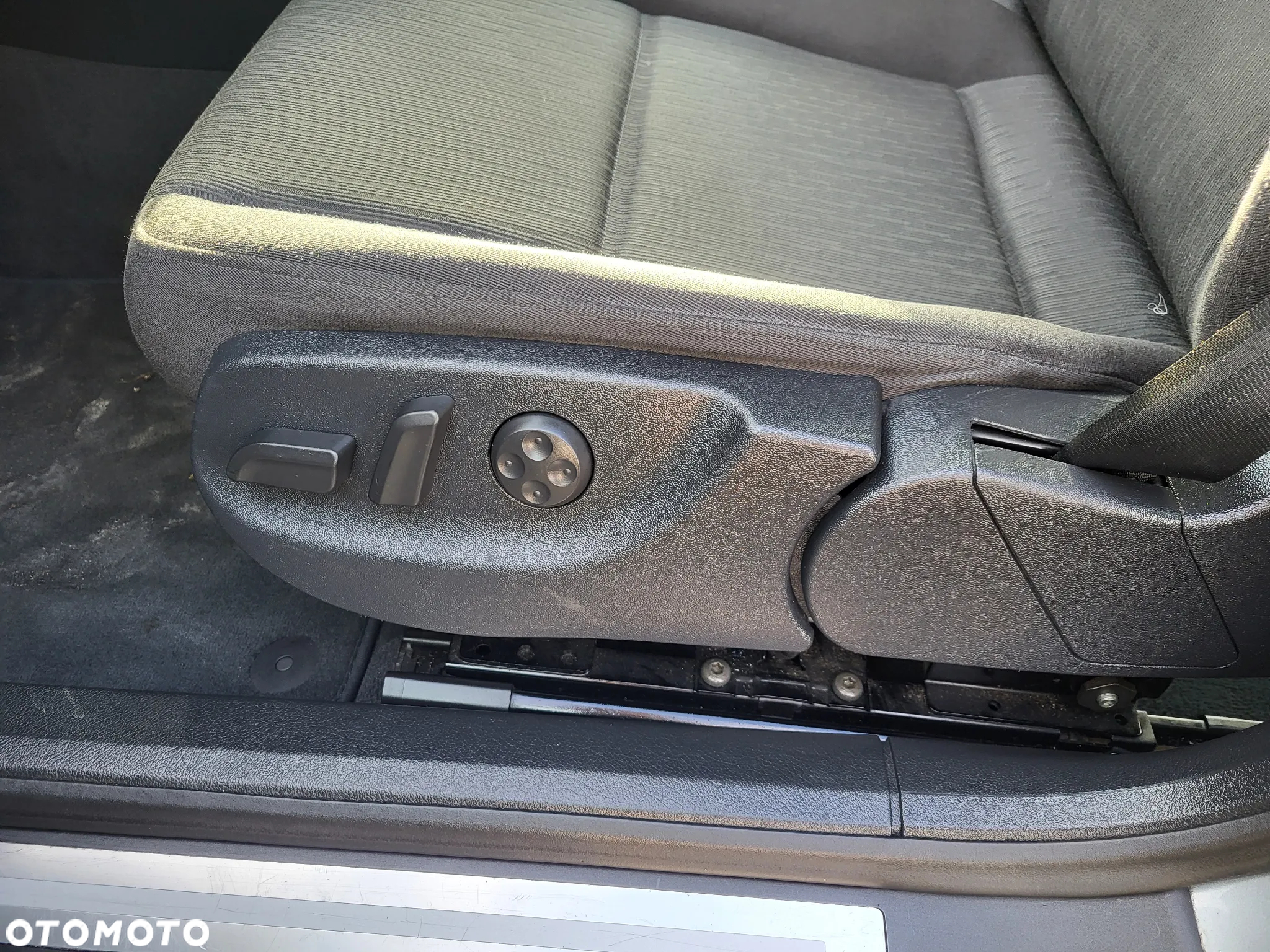 Audi A4 1.8 T multitronic - 14