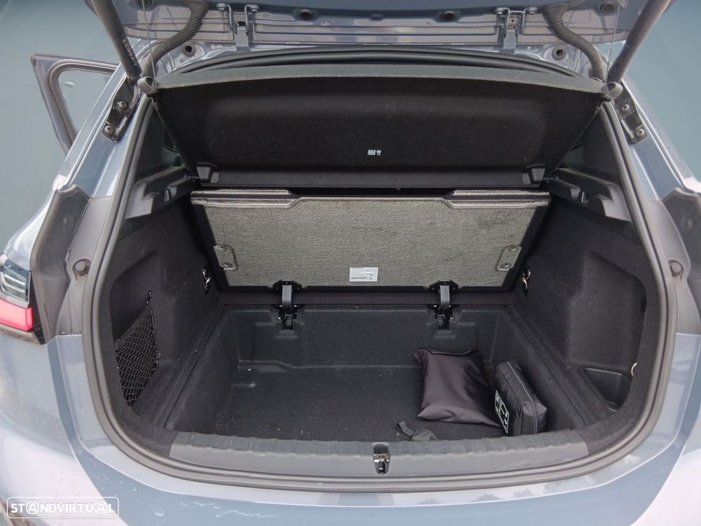 BMW 218 Active Tourer d Pack Desportivo M Auto - 31