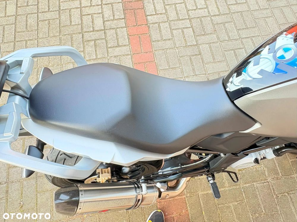 BMW G - 17