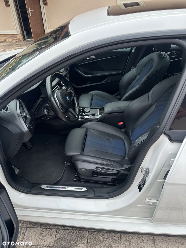 BMW Seria 2 218i M Sport - 8