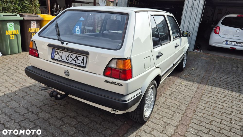 Volkswagen Golf - 5