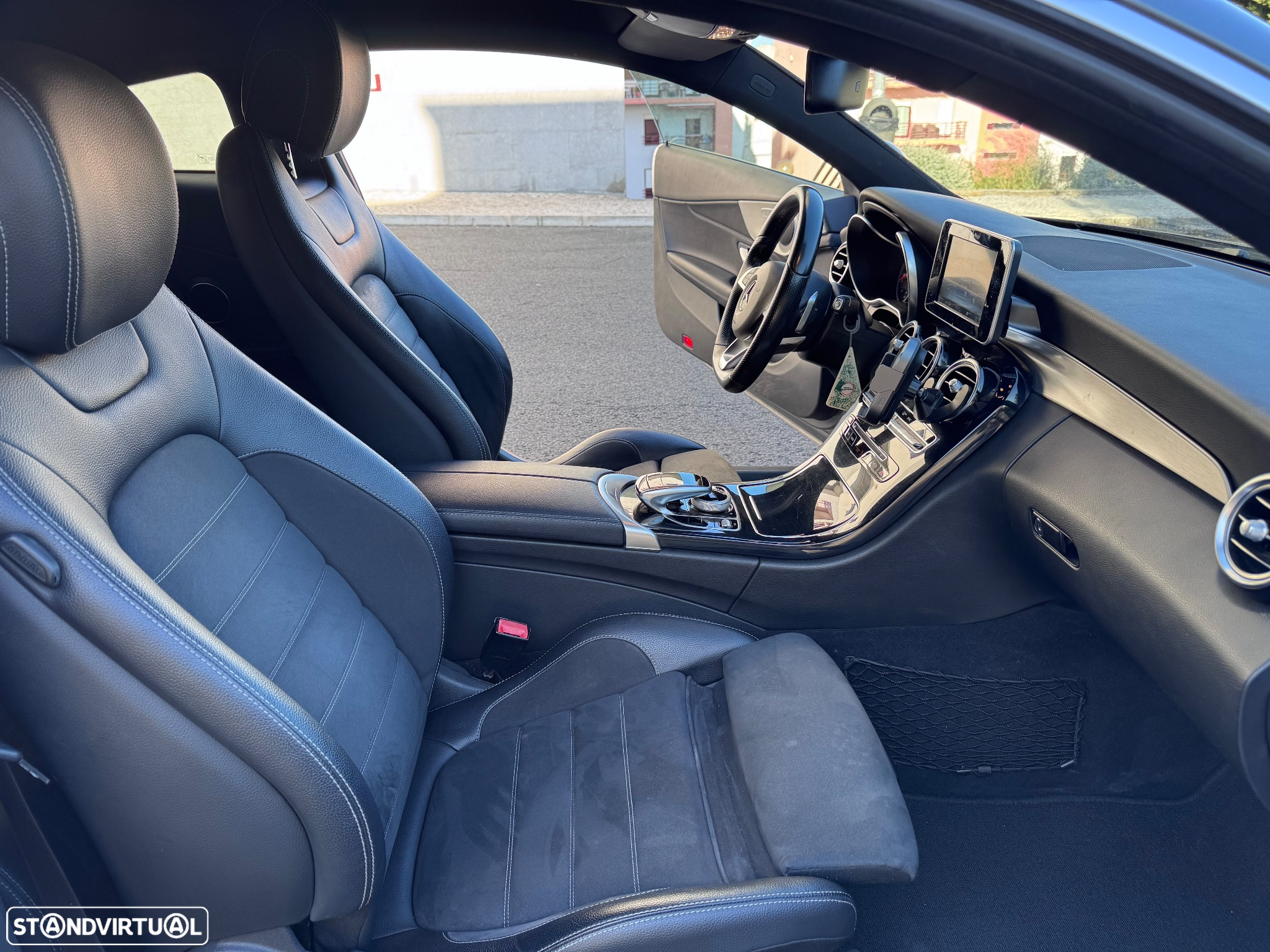 Mercedes-Benz C 220 d Coupe 9G-TRONIC AMG Line - 11