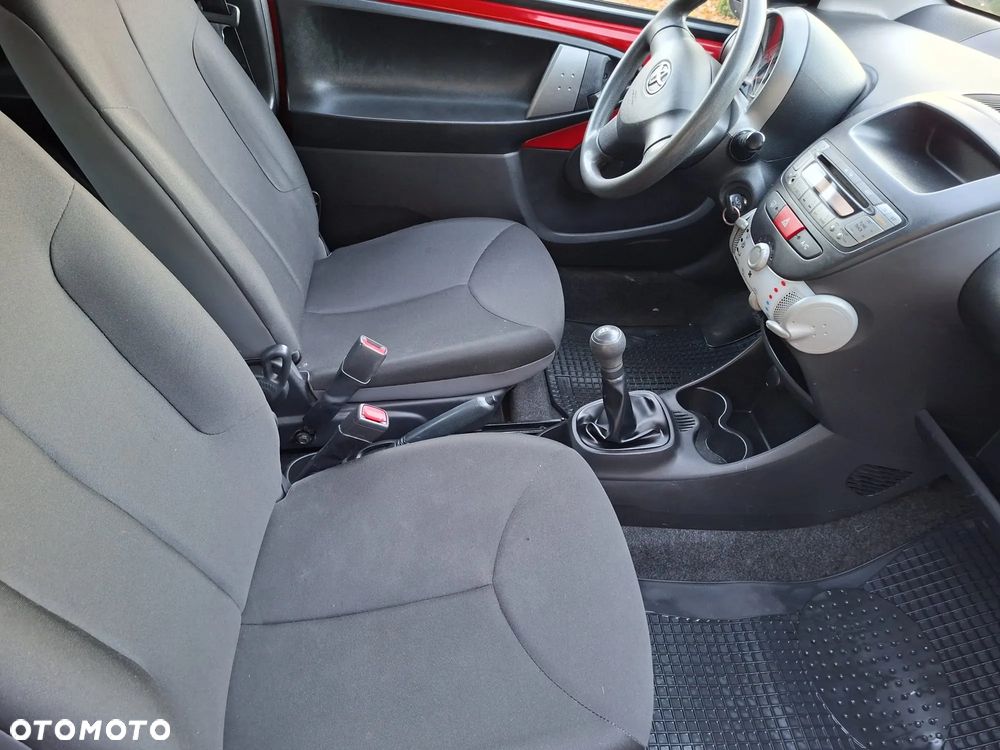 Toyota Aygo - 10