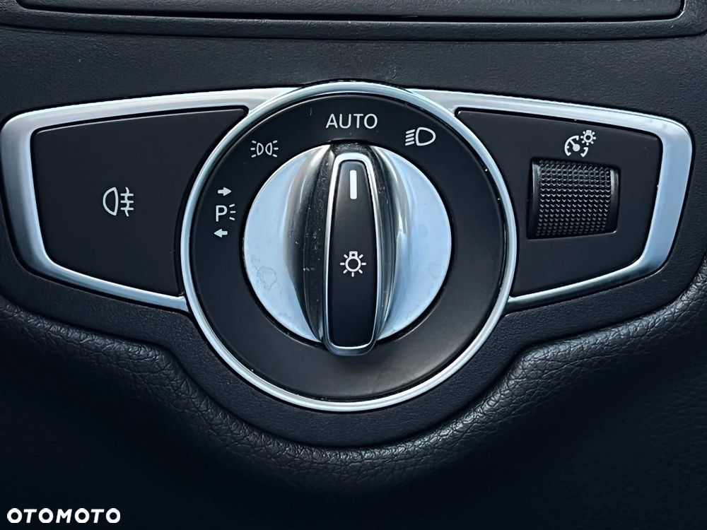 Mercedes-Benz GLC 300 e 4-Matic Avantgarde - 26