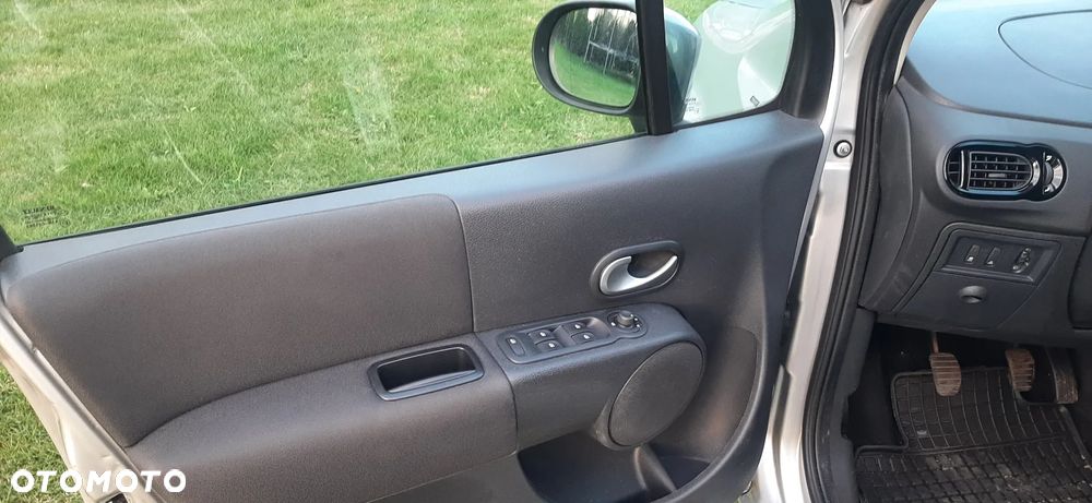 Renault Modus Grand 1.2 16V TCE Night and Day - 28