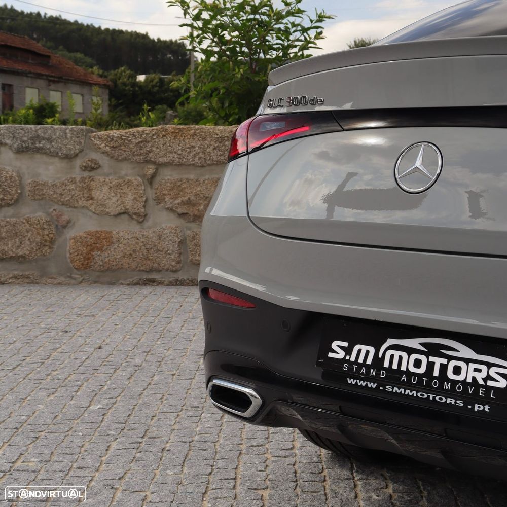 Mercedes-Benz GLC 300 de Coupe 4Matic - 12