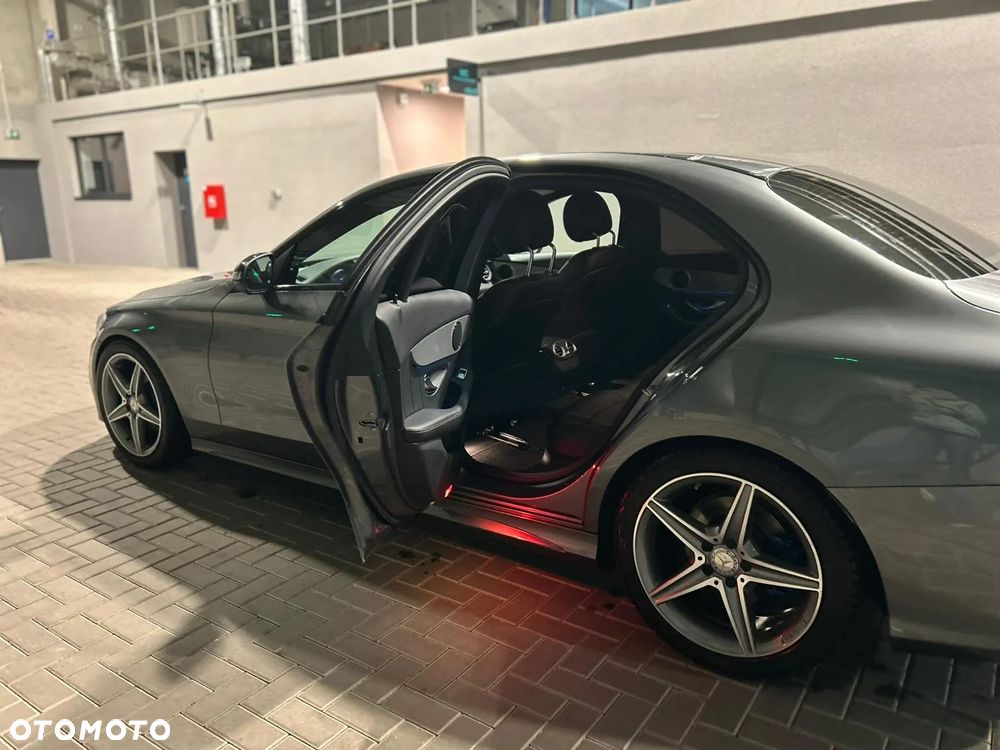 Mercedes-Benz Klasa C 180 7G-TRONIC AMG Line - 24