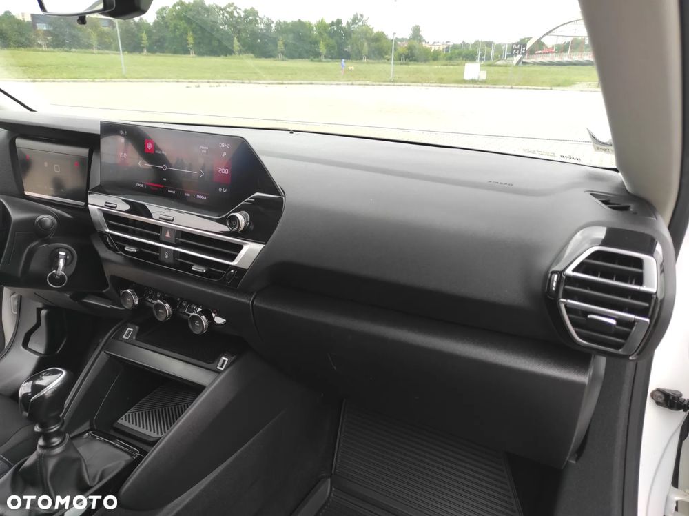 Citroën C4 BlueHDi 110 Stop&Start C-SERIES - 22