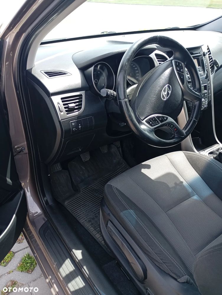 Hyundai i30 1.6 CRDi Classic - 10